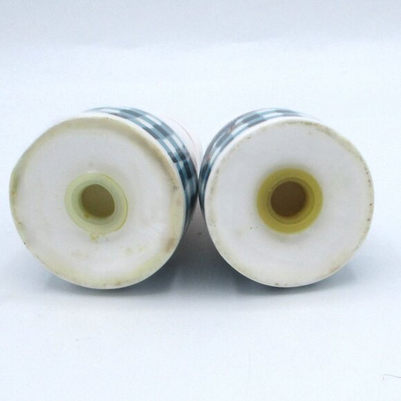 Farmhouse-Style Rooster Ceramic Salt & Pepper Shakers With Gingham Checkered Des - Picture 4 of 6